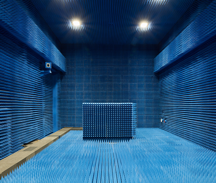 Anechoic Chamber for mmWave and Microwave